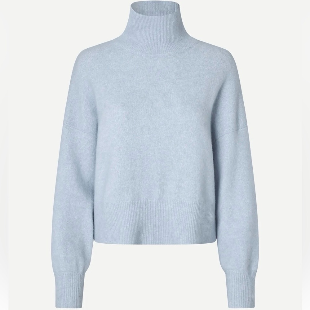 Banana republic cashmere turtleneck powder blue size small